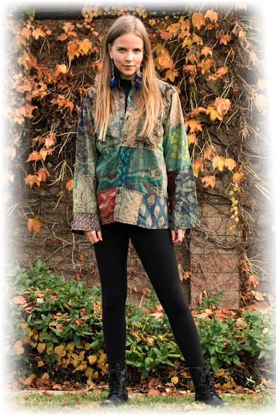 Long Sleeves Unisex Vintage Hippie Shirt in Tropical Green