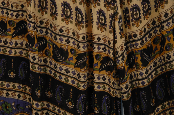 Navy Dreams Paisley Printed Flowing Palazzo Pants