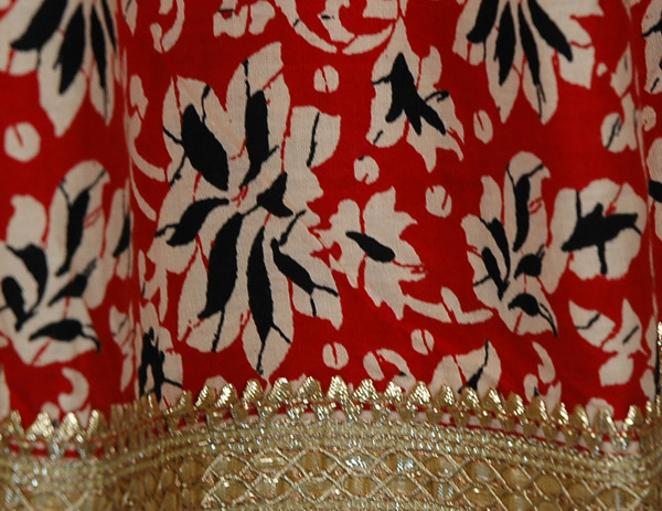 Quintessential Red Floral Cotton Shimmer Skirt
