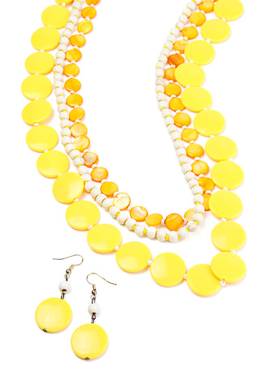 Wooden Fashion Jewelry in Yellow