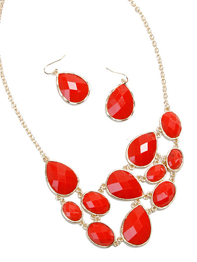 Fashion Necklace in Coral