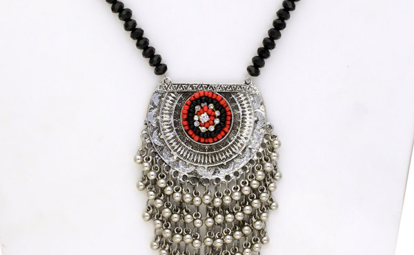 Boho Fashion Black and Silver Necklace