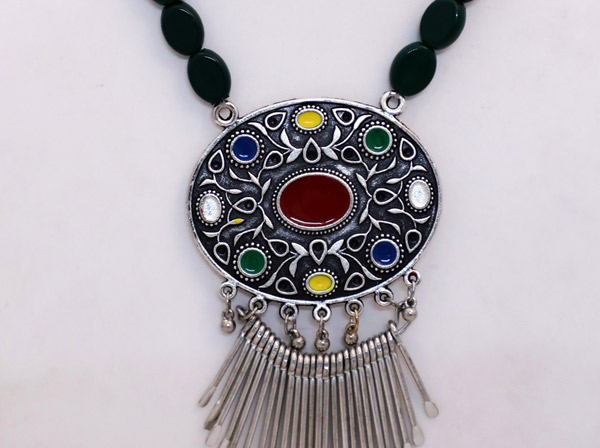 Vintage Pendant Necklace with Dark Green Beads