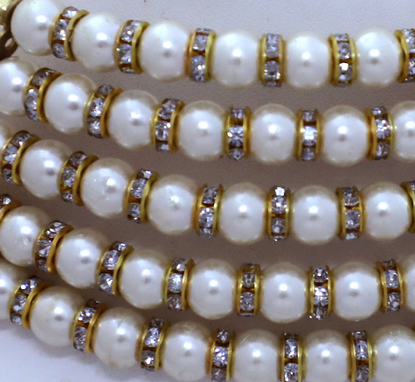 Collar Necklace in Gold with Pearls and Rhinestones