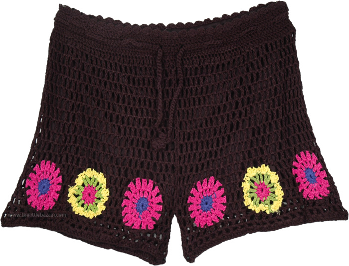 Black Shorts in Crochet with Flower Pattern