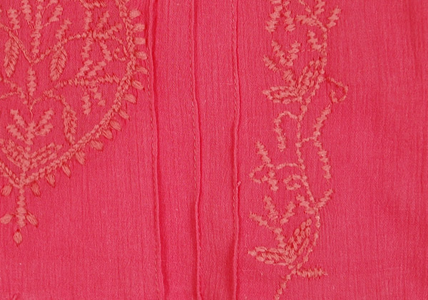 Carnation Sleeveless Embroidery Shark Bite Hem Summer Top