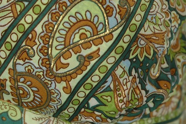 Emerald Paisley Printed Soft Short Crop Top